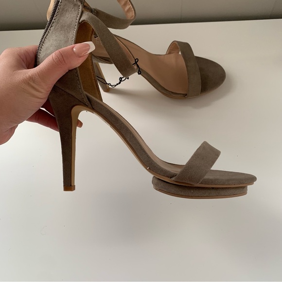 NWT open toe formal high heels - Picture 3 of 5